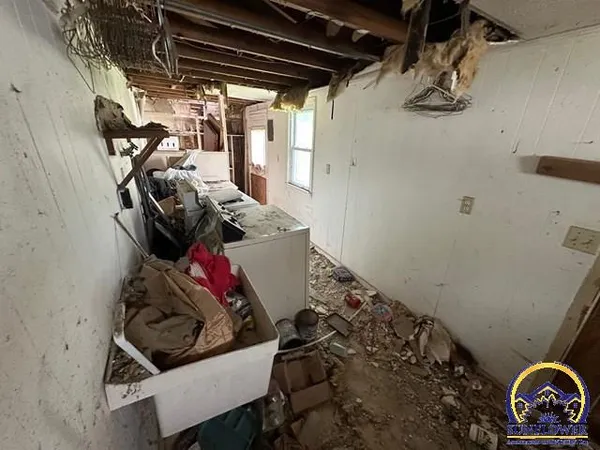 $9,900 | 208 Adolph Street, White City, KS 66872