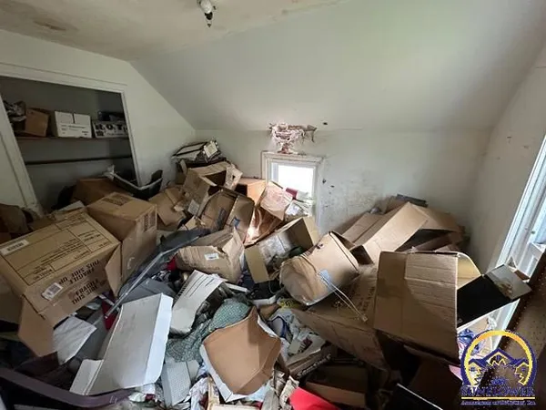 $9,900 | 208 Adolph Street, White City, KS 66872