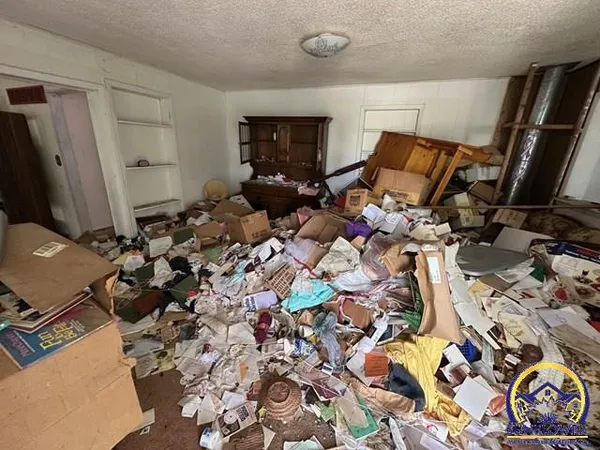 $9,900 | 208 Adolph Street, White City, KS 66872