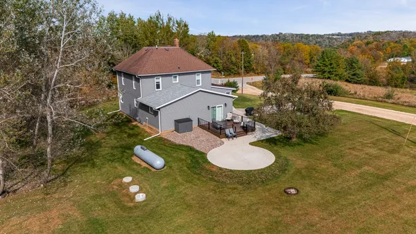 $425,000 | S5975 Plainview Road, Viola, WI 54664
