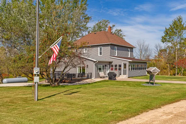 $425,000 | S5975 Plainview Road, Viola, WI 54664