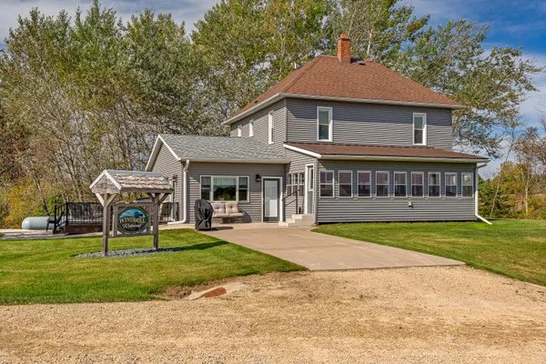 $425,000 | S5975 Plainview Road, Viola, WI 54664