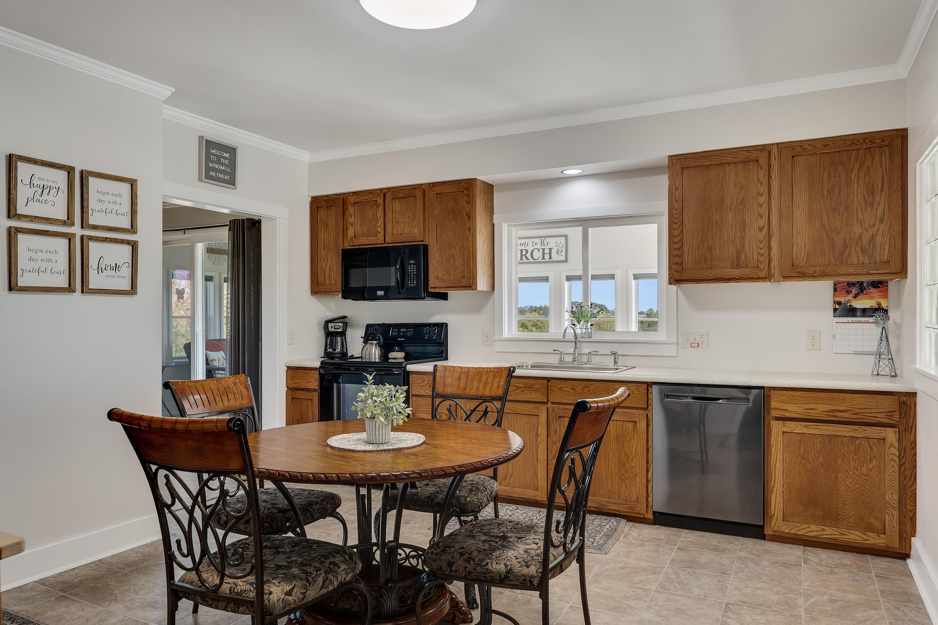 S5975 Plainview Road Viola, WI 54664 - Photo 17 of 52 Kitchen