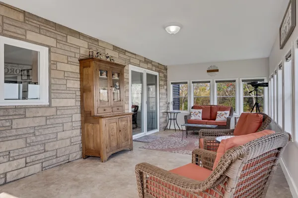 $425,000 | S5975 Plainview Road, Viola, WI 54664