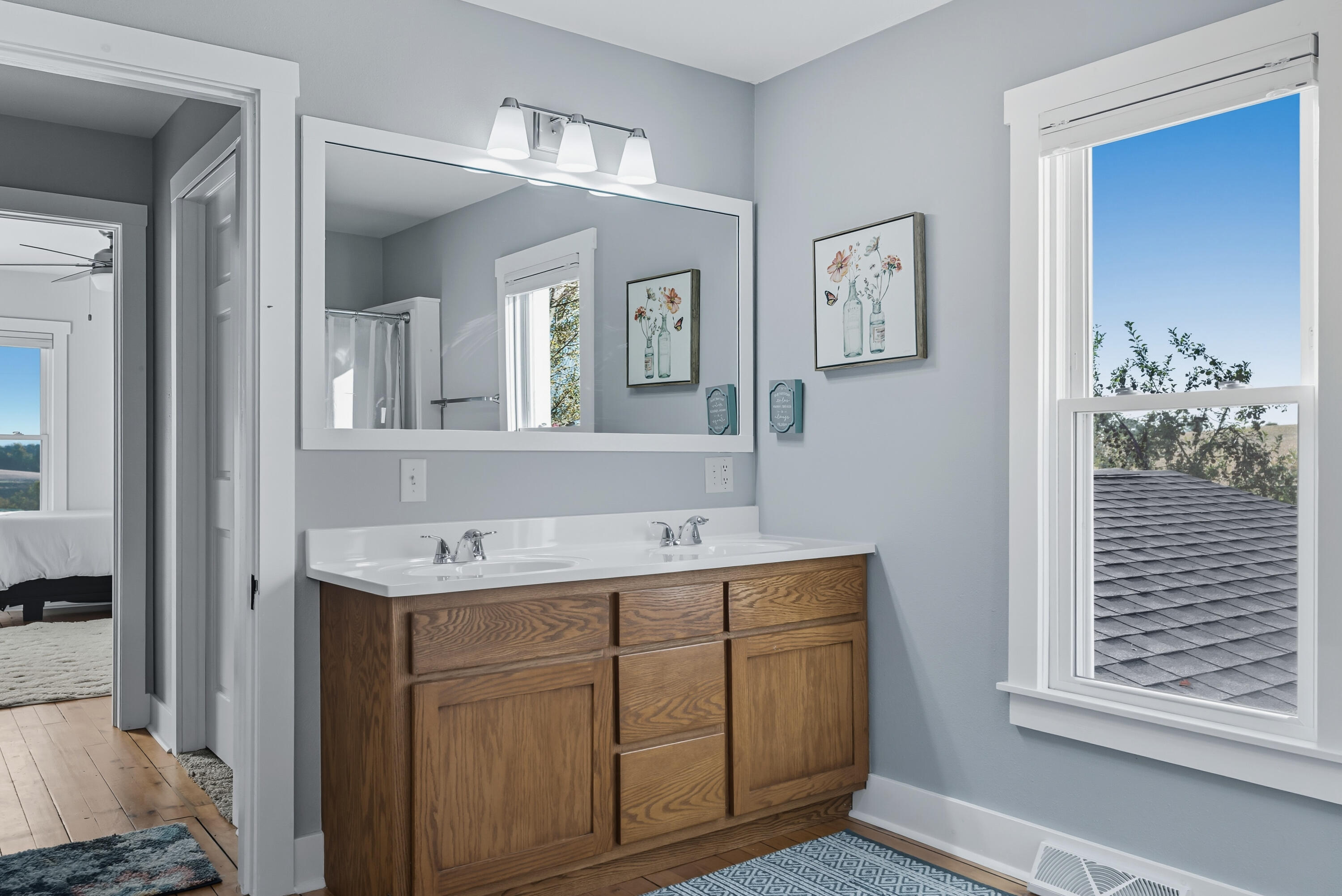 S5975 Plainview Road Viola, WI 54664 - Photo 36 of 52 Upper Level Full Bathroom