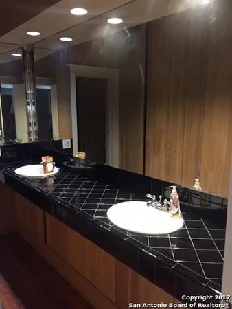 $2,000 | 138 Davis Court, San Antonio, TX 78209