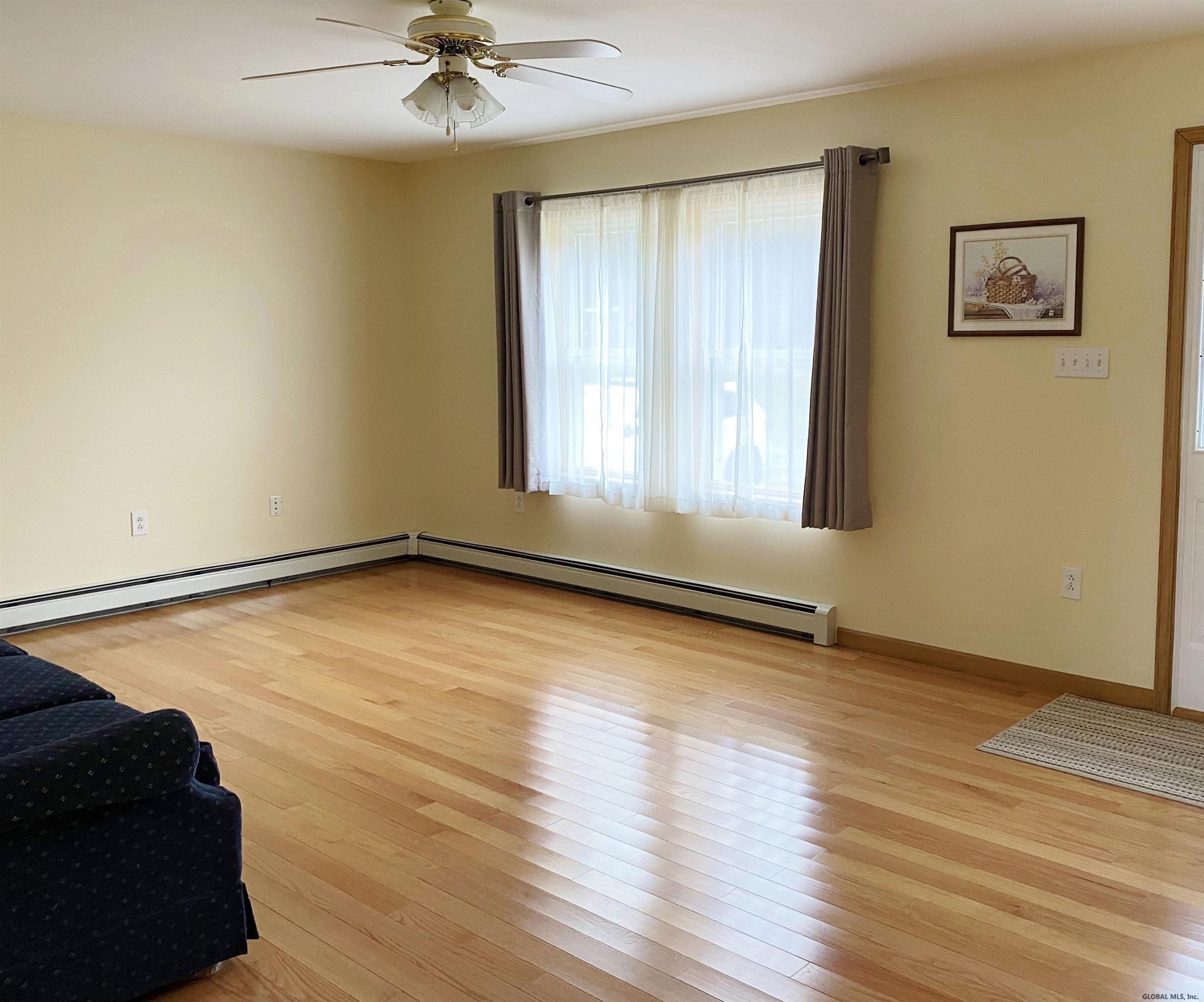 138 Beach Road Halfmoon, NY 12065 - Photo 3 of 28 Photo 3