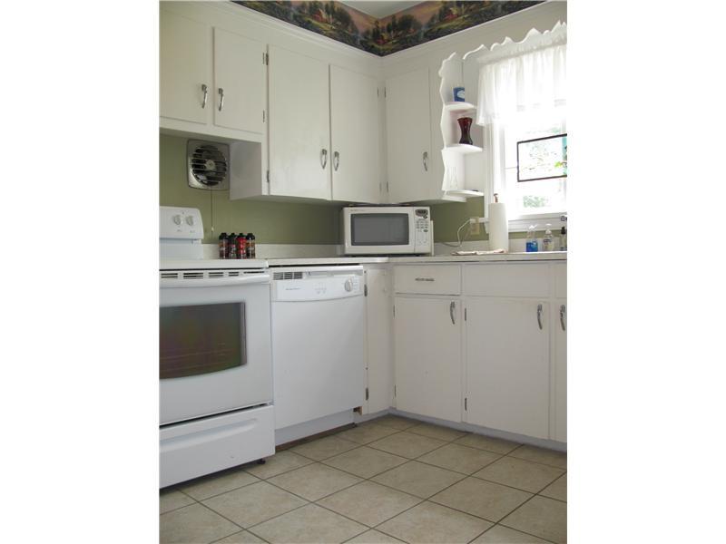 210 Donation Road Greenville, PA 16125 - Photo 4 of 17 Kitchen.