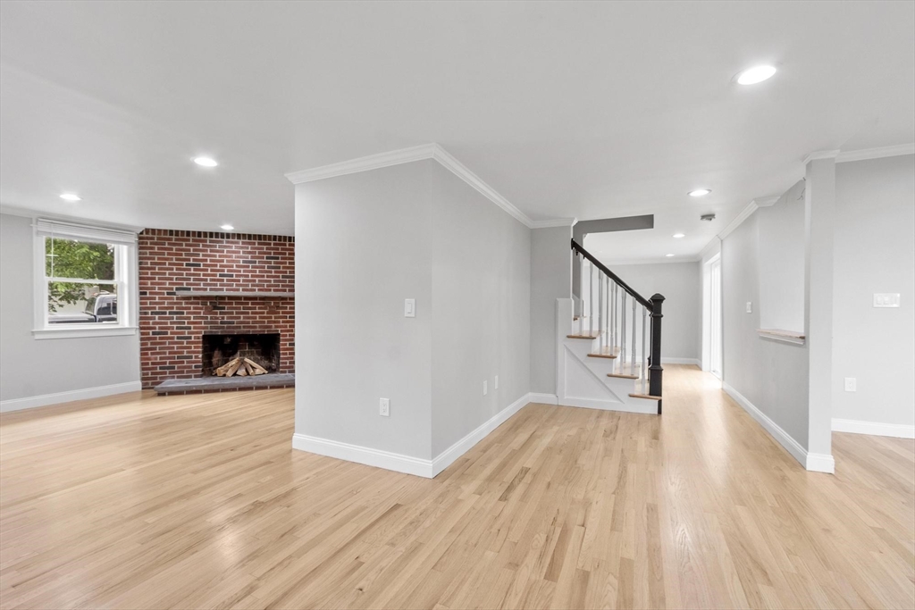 92 Hosmer Street Hudson, MA 01749 - Photo 7 of 31
