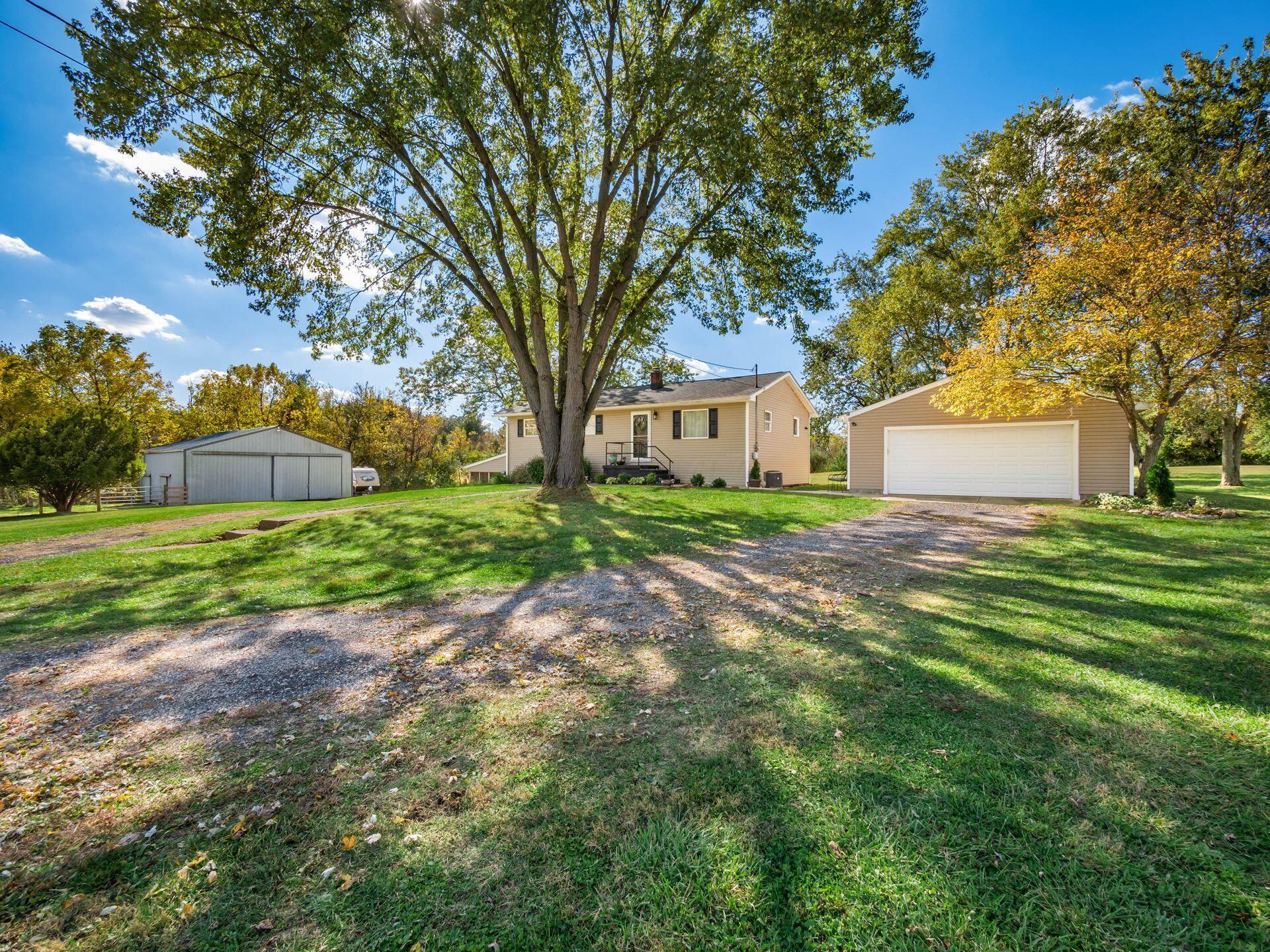 4550 Lilly Chapel Opossum Run Road London, OH 43140 - Photo 1 of 60 Home, garage and barn