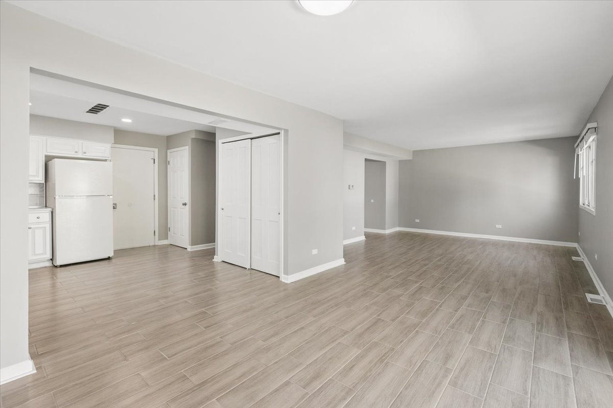322 Maple Lane Round Lake, IL 60073 - Photo 15 of 28 Gallery Image 15