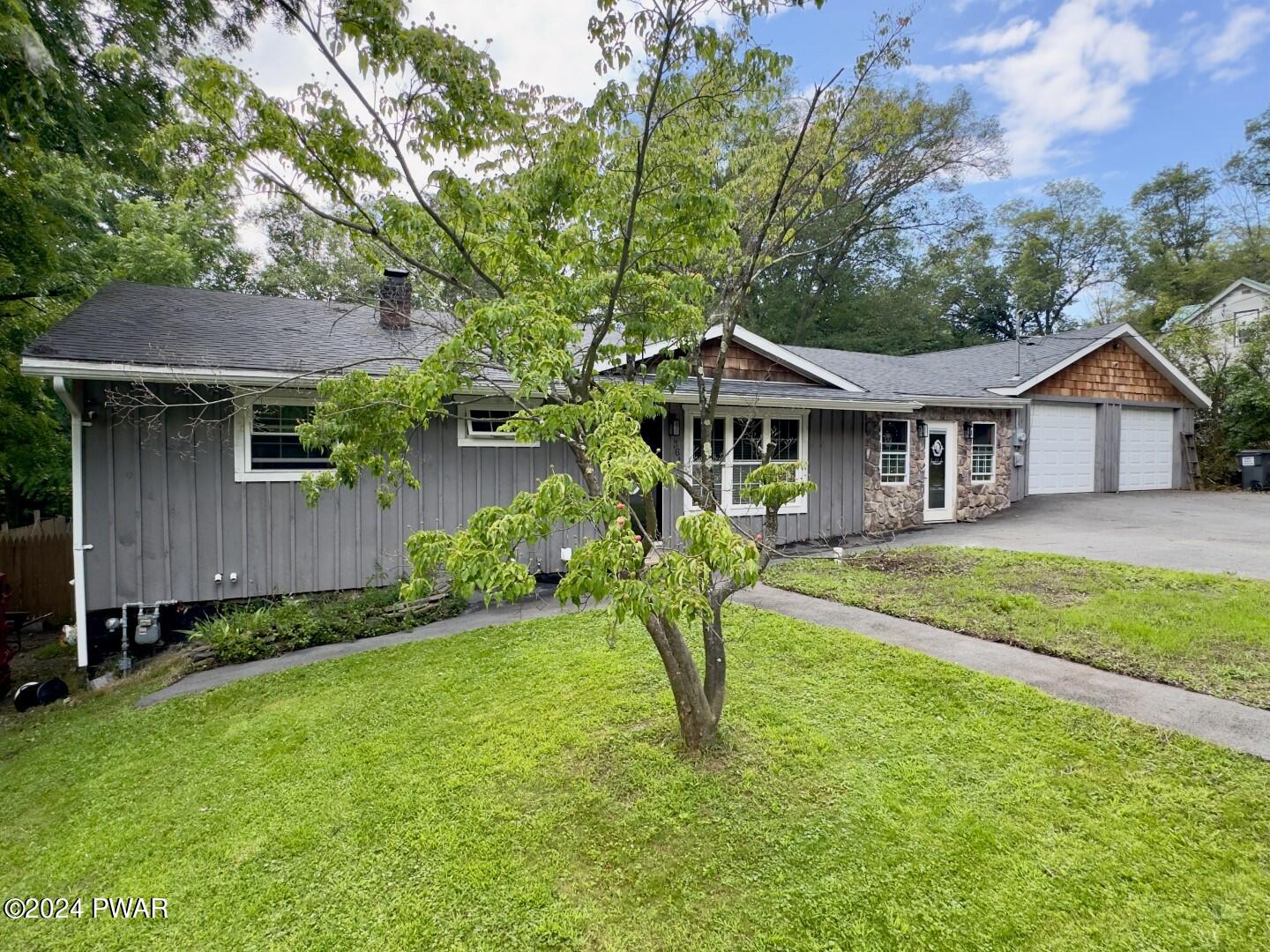 361 Ridge Avenue Hawley, PA 18428 - Photo 2 of 57 Renovated Ranch with home business