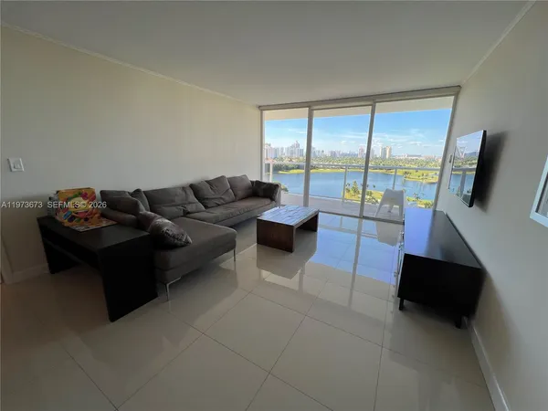 $3,000 | 3731 North Country Club Drive, Unit 1424, Aventura, FL 33180