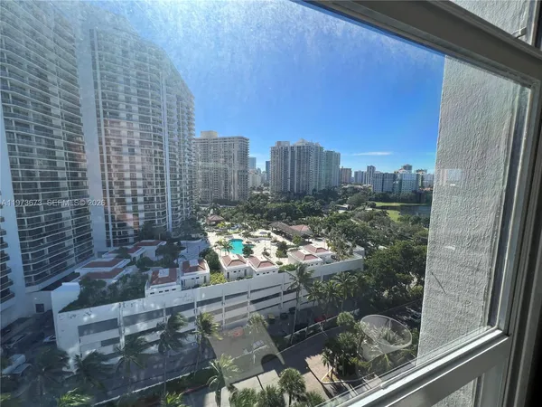 $3,000 | 3731 North Country Club Drive, Unit 1424, Aventura, FL 33180