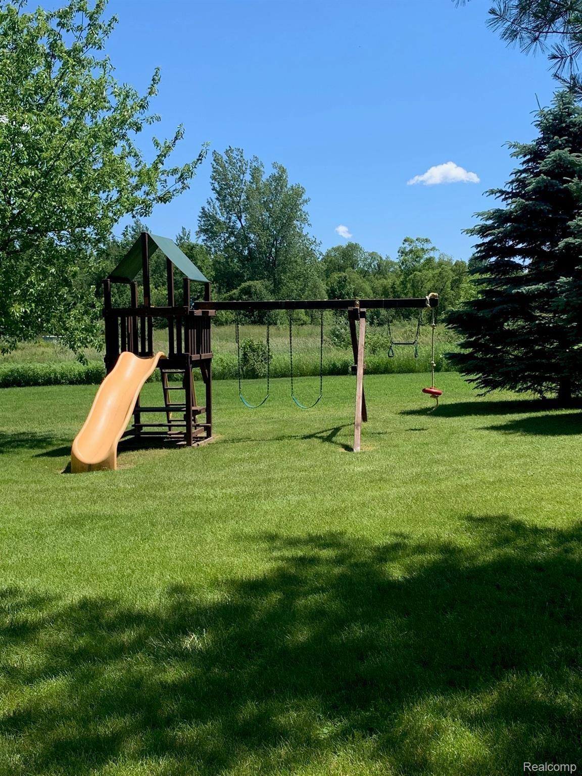 6022 Ewalt Road Imlay City, MI 48444 - Photo 26 of 27 IMG_1369.jpg