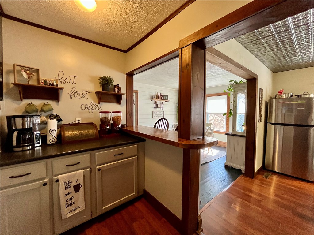 5035 Gray Street Rose, NY 14516 - Photo 6 of 29 Coffee/Breakfast bar area