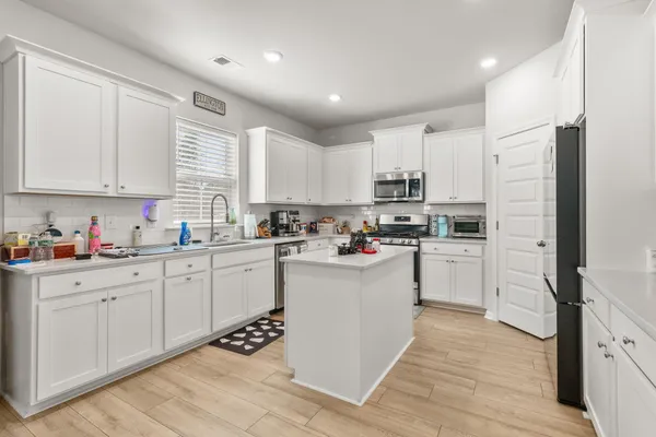 $2,500 | 537 Yellow Leaf Lane, Summerville, SC 29486