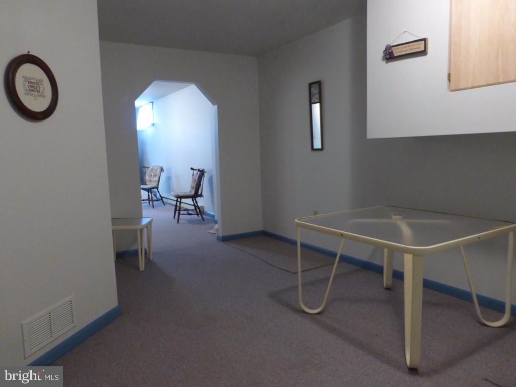 985 Cardinal Road Lancaster, PA 17601 - Photo 17 of 29 Gallery Image 17