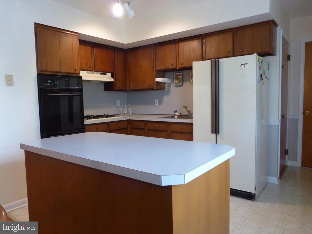 985 Cardinal Road Lancaster, PA 17601 - Photo 7 of 29 Gallery Image 7