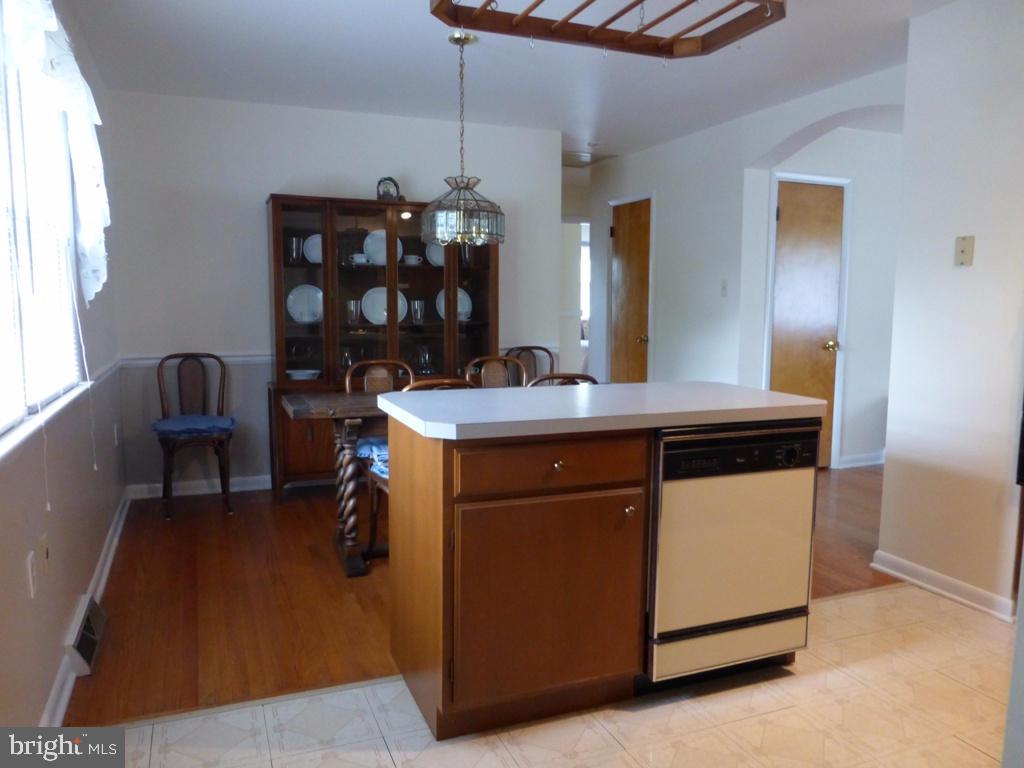 985 Cardinal Road Lancaster, PA 17601 - Photo 8 of 29 Gallery Image 8