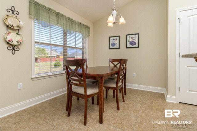 579 Fulton Loop Foley, AL 36535 - Photo 13 of 19 Breakfast Area