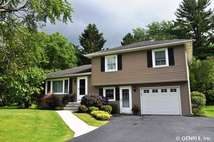 35 Robert Road Penfield, NY 14526 - Photo 1 of 1 Exterior Front