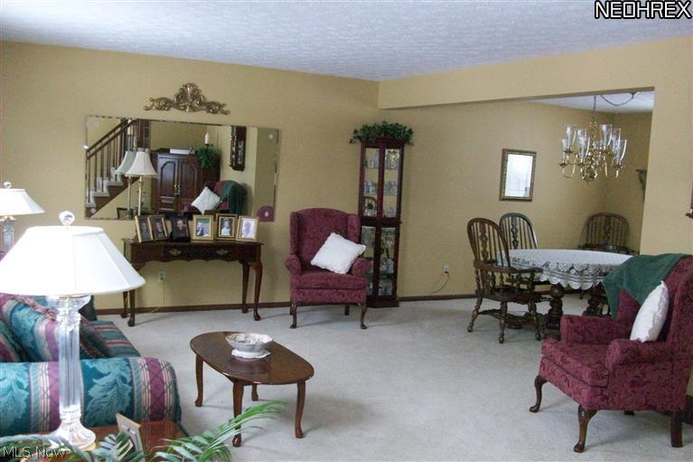 6577 Elmdale Road Cleveland, OH 44130 - Photo 5 of 18 Gallery Image 5