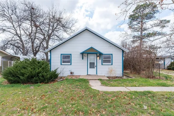 $99,900 | 425 South 1st Street West, Clyde, TX 79510