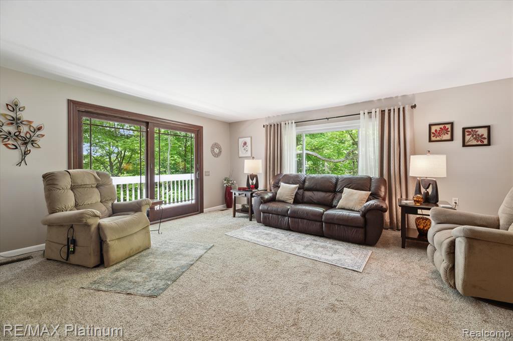 10071 Denton Hill Road Fenton, MI 48430 - Photo 7 of 39 Gallery Image 7