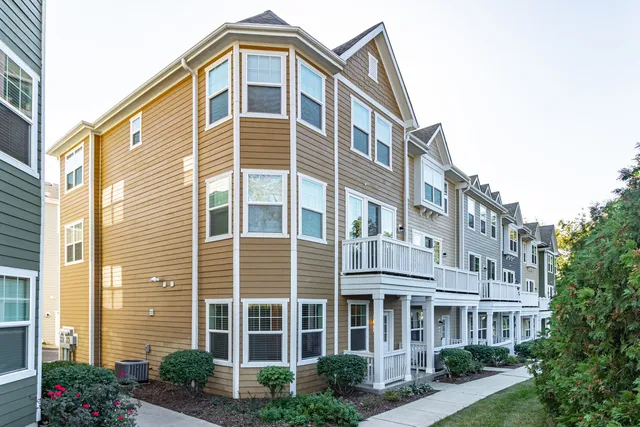 $3,900 | 76 Lakeview Place, Lake Zurich, IL 60047