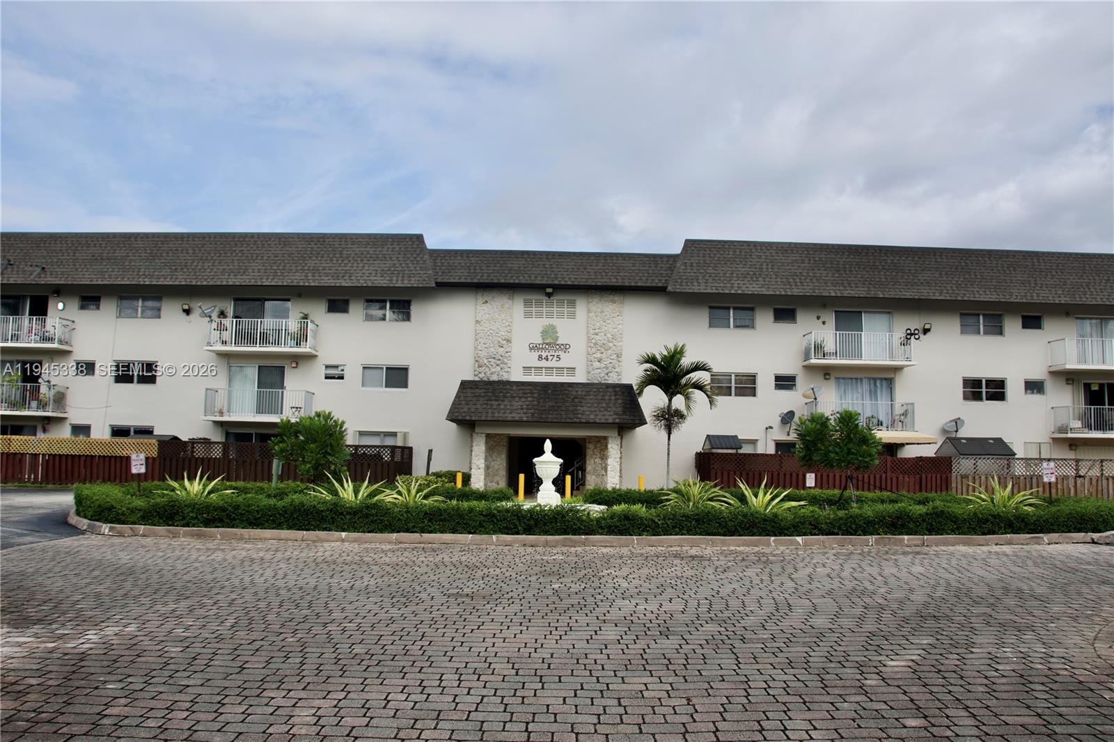 8475 Southwest 94th Street, Unit 203E Miami, FL 33156 - Photo 4 of 29