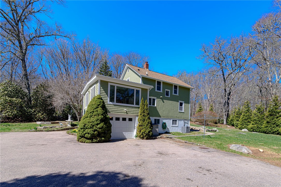 243 South Woody Hill Road Westerly, RI 02891 - Photo 5 of 48