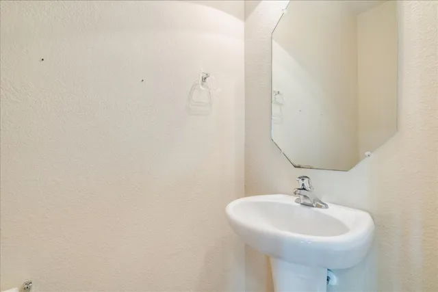 $2,050 | 512 Lookout Tree Lane, Round Rock, TX 78664