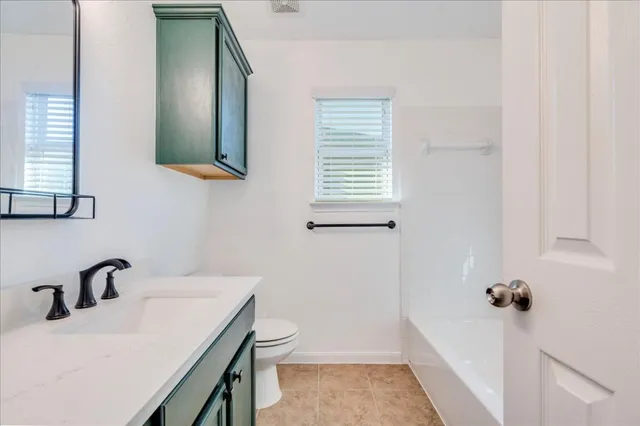 $2,050 | 512 Lookout Tree Lane, Round Rock, TX 78664