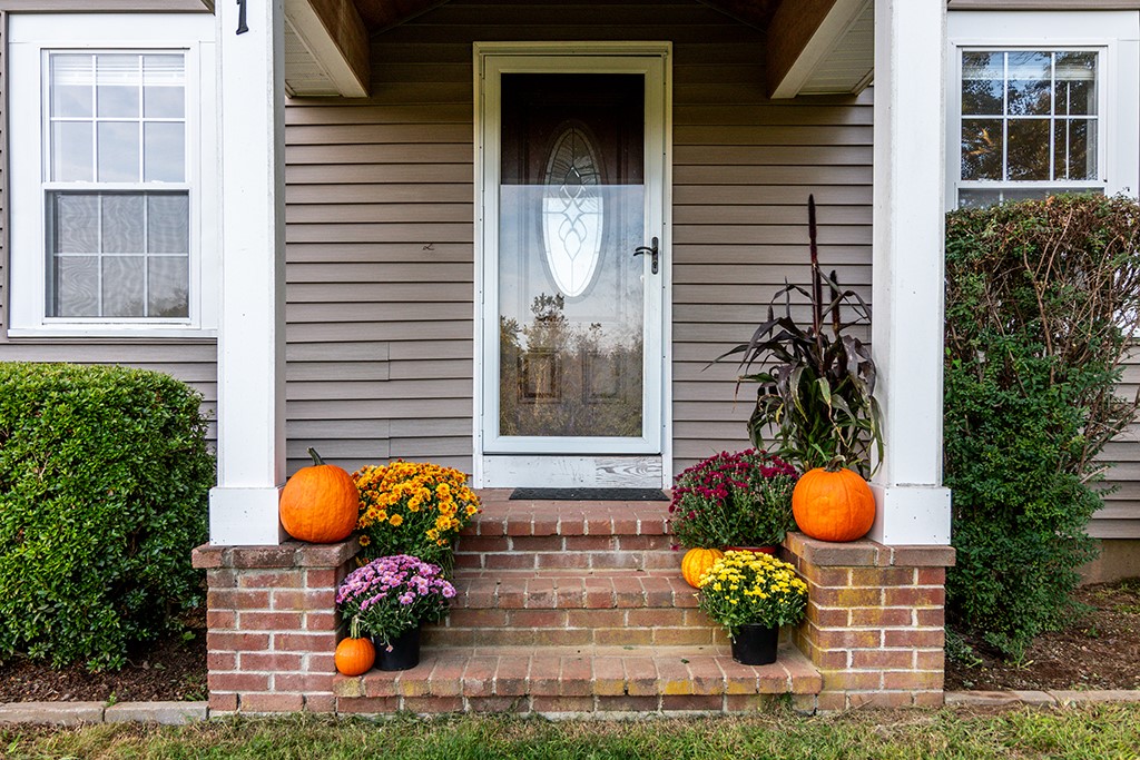 1 Bridgeview Drive Richmond, RI 02892 - Photo 3 of 34