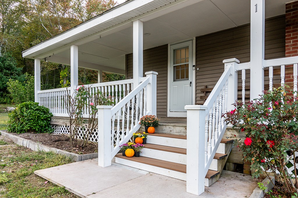 1 Bridgeview Drive Richmond, RI 02892 - Photo 4 of 34