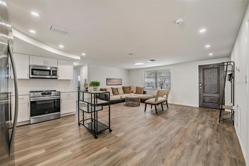 3643 Bedford Street New Port Richey, FL 34652 - Photo 2 of 31