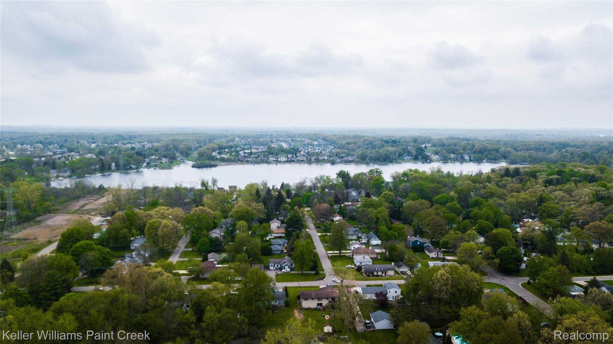 3015 Shewbird Road Wixom, MI 48393 - Photo 3 of 24 DJI_0013.jpg