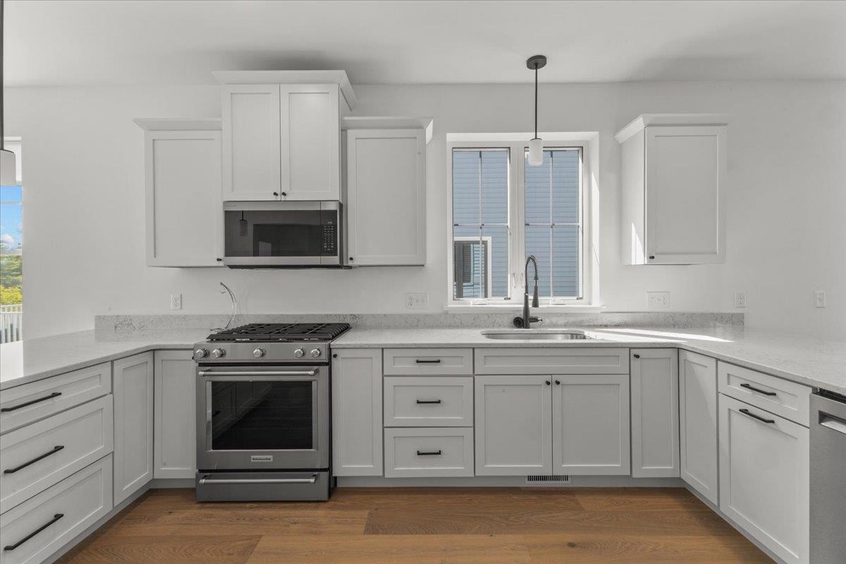 130 Aurora Road South Burlington, VT 05403 - Photo 12 of 53 Gallery Image 12