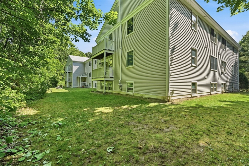 44 Evergreen Road, Unit 302 Northampton, MA 01053 - Photo 25 of 28