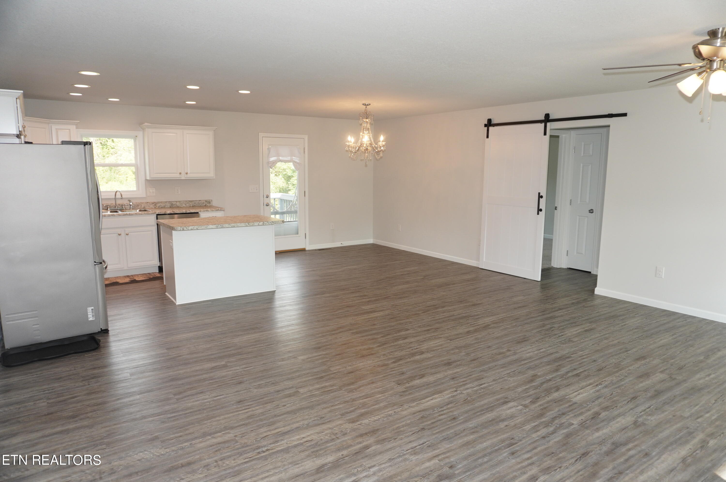 2508 Ryleigh Ridge Drive New Market, TN 37820 - Photo 4 of 54 interior 9-23-24 (19)