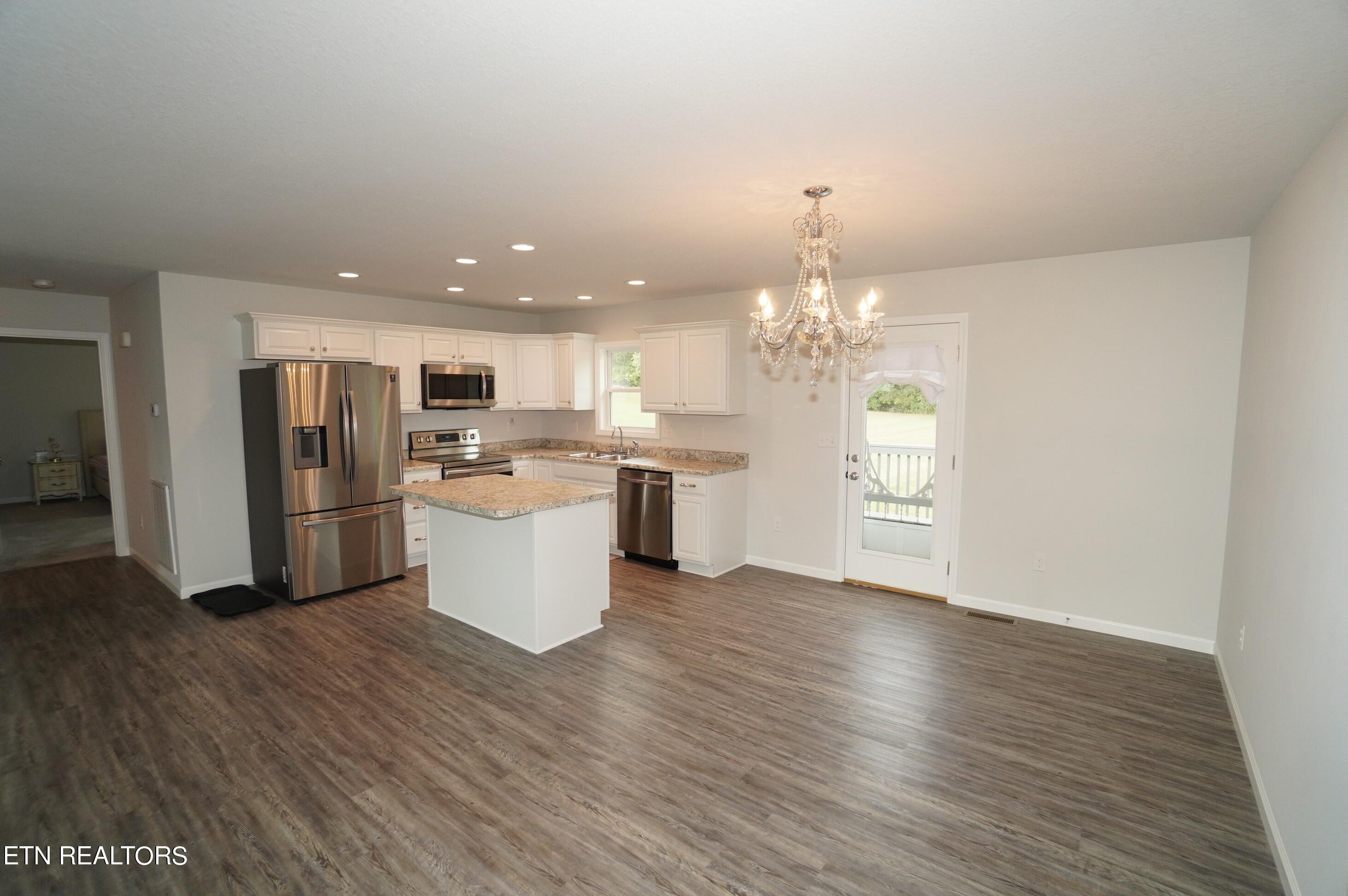 2508 Ryleigh Ridge Drive New Market, TN 37820 - Photo 6 of 54 interior 9-23-24 (1)