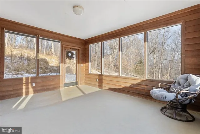 a view of an empty room with window