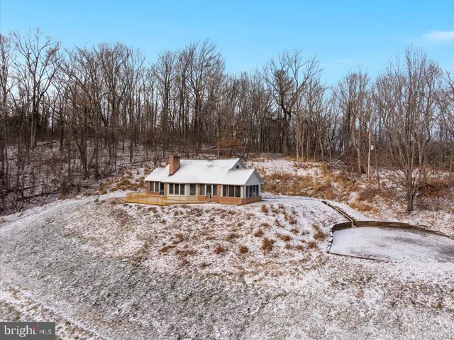 $680,000 | 472 Wesley Lane, Bentonville, VA 22610