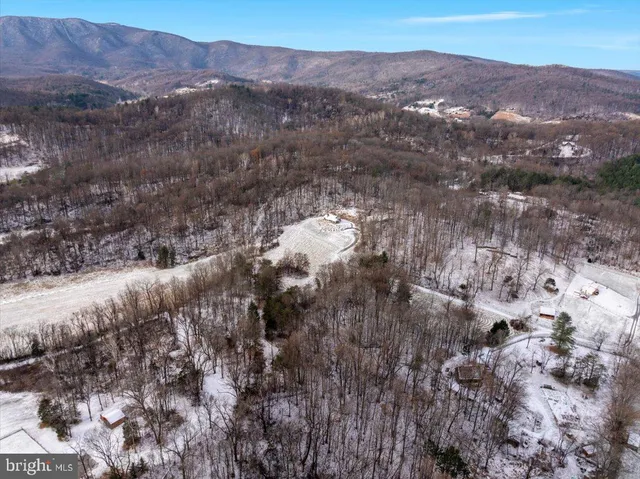 $680,000 | 472 Wesley Lane, Bentonville, VA 22610