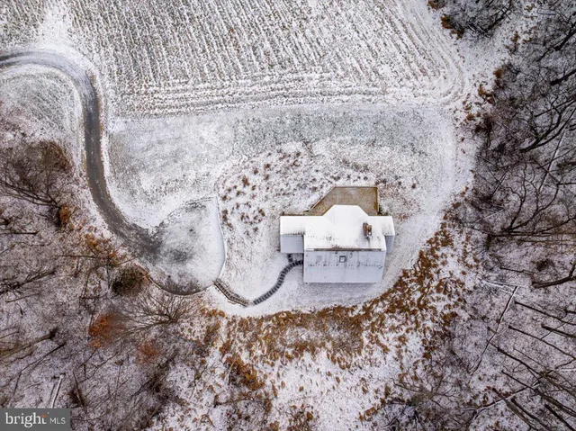 $680,000 | 472 Wesley Lane, Bentonville, VA 22610