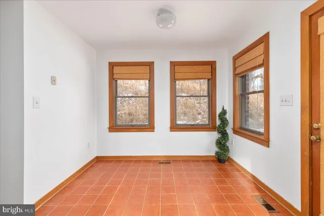 a view of an empty room with window