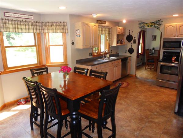 153 Brookfield Road Brimfield, MA 01010 - Photo 9 of 30 Gallery Image 9
