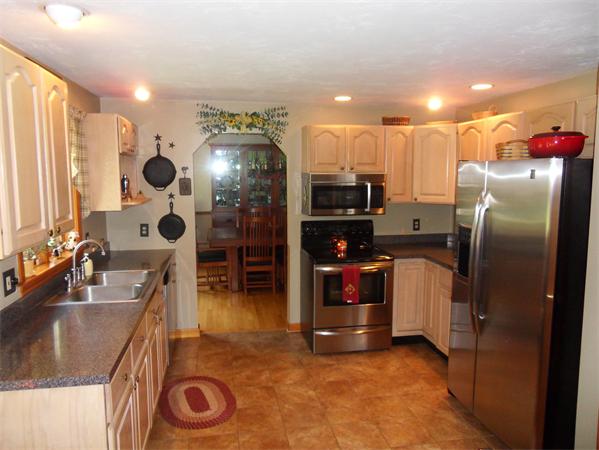 153 Brookfield Road Brimfield, MA 01010 - Photo 10 of 30 Gallery Image 10