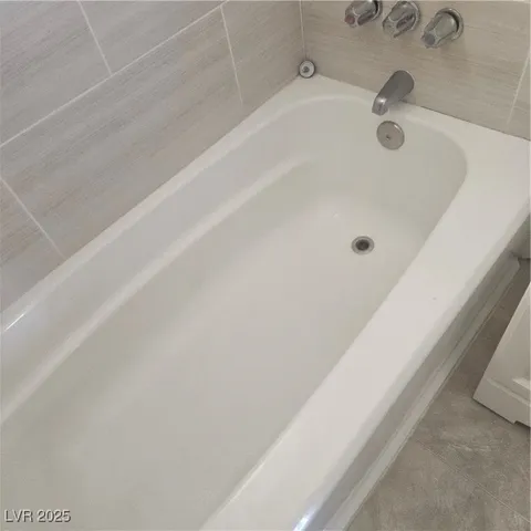 $1,445 | 350 East Desert Inn Road, Unit C203, Las Vegas, NV 89109